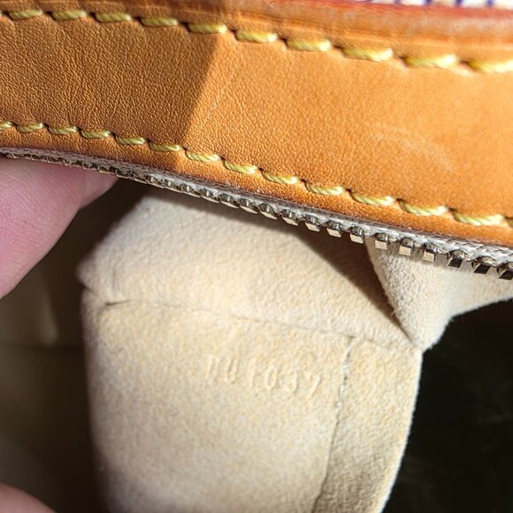 PRICED DROP@! Louis Vuitton Berkeley Azur Handbag & Box - Picture 12 of 12